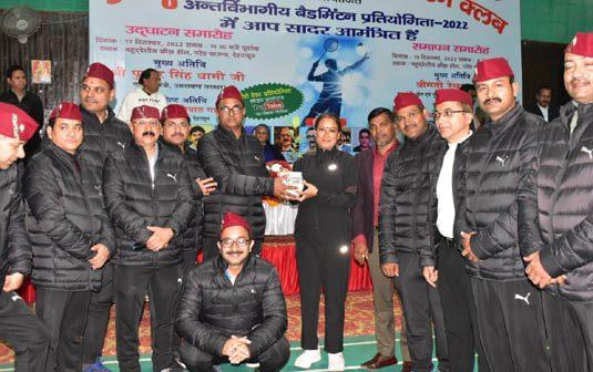 Sports Minister Rekha Arya attended the concluding program of the 8th inter-departmental badminton competition as the chief guest, encouraged the players