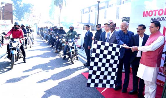 Chief Minister Dhami flagged off 320 motorcycles made available to the Revenue Department by Hero MotoCorp Ltd.