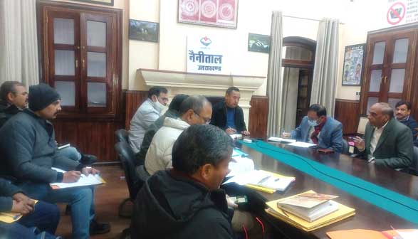 District Magistrate Garbyal held an important meeting with the concerned officials