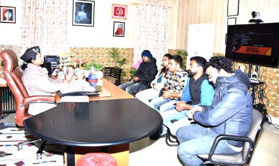 Members of Uttarakhand Unemployed Union met Additional Chief Secretary Smt. Radha Raturi