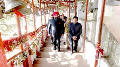 Governor Lt. General (Retd) Gurmeet Singh offered prayers at Baba Shri Neeb Karori Maharaj Ji and Golu Devta Ghorakhal Temple