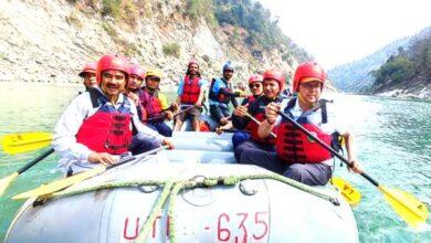 Chief Minister Dhami himself went rafting with the aim of promoting adventure tourism activities in the state.