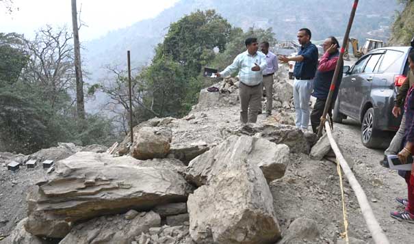 District Magistrate Tehri Garhwal Dr. Saurabh Gaharwar did on-site inspection of works being done under G-20 conference