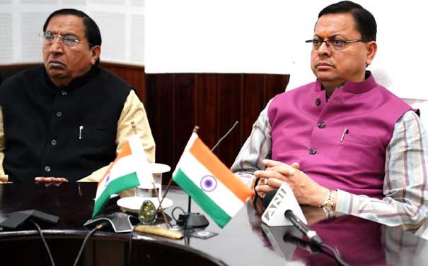 Chief Minister Dhami listened to the 99th edition of the Prime Minister's 'Mann Ki Baat' program at the Chief Minister's Camp Office on Sunday.