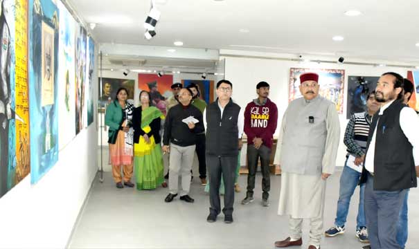 Culture Minister Maharaj did surprise inspection of Uttara Contemporary Art Gallery