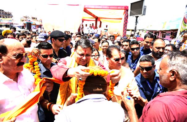 Chardham Yatra_CM Dhami welcomed the devotees