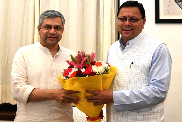 Chief Minister Dhami paid a courtesy call on Union Railway Minister Ashwini Vaishnav in New Delhi