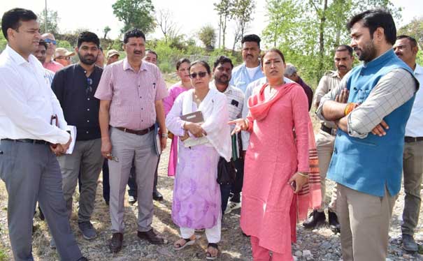 Sports Minister Rekha Arya inspected the sports stadium in Haldwani