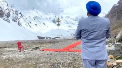 Governor Lt. General (Retd) Gurmeet Singh visited 'Adi Kailash' and 'Om Parvat' during his visit to district Pithoragarh