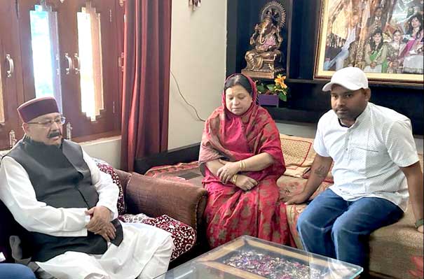 Maharaj expressed condolences after reaching the residence of Late Chandan Ram Das