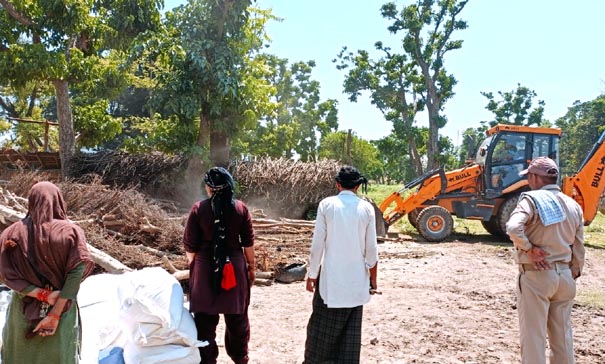 Major action taken to remove encroachment around Saptarishi Bandha in Laljiwala