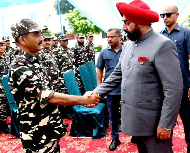 Governor meets SSB jawans at Melaghat post on Indo-Nepal border