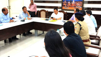 District Magistrate Dhiraj Singh Garbyal took a meeting of the committee formed in connection with the control of increasing drug addiction in the state and prevention of illegal cultivation of opium, poppy and poppy.