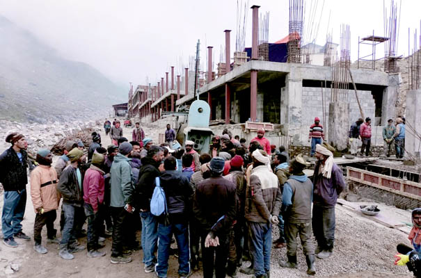 District Magistrate Mayur Dixit conducted on-site inspection of the ongoing construction works in Kedarnath Dham