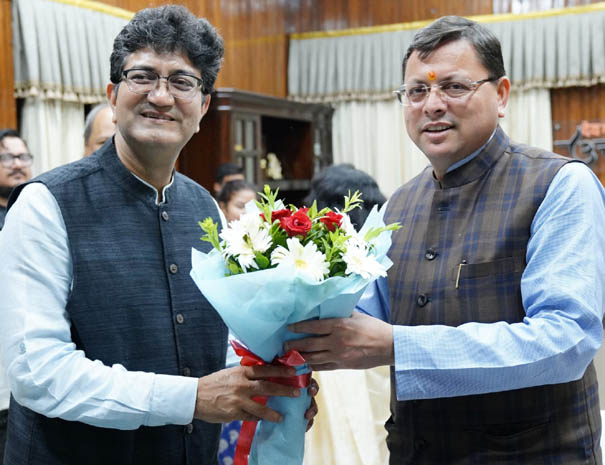 Chairman of Central Board of Film Certification and famous lyricist Prasoon Joshi called on Chief Minister Pushkar Singh Dhami