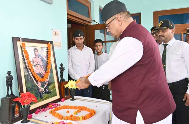 Soldier Welfare Minister Ganesh Joshi paid a heartfelt tribute to Losnayak Mohan Nath Goswami on the occasion of his martyrdom day.