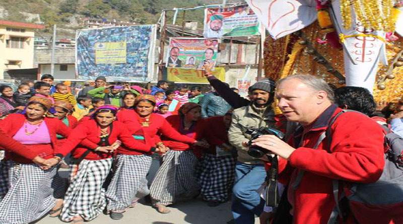 अमेरिका में हिंदुत्व पढ़ा रहे प्रोफेसर ने कहा, इससे बेहतर कुछ और नहीं
