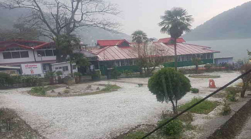 नैनीताल में जोरदार ओलावृष्टि, पिथौरागढ़ में हिमपात