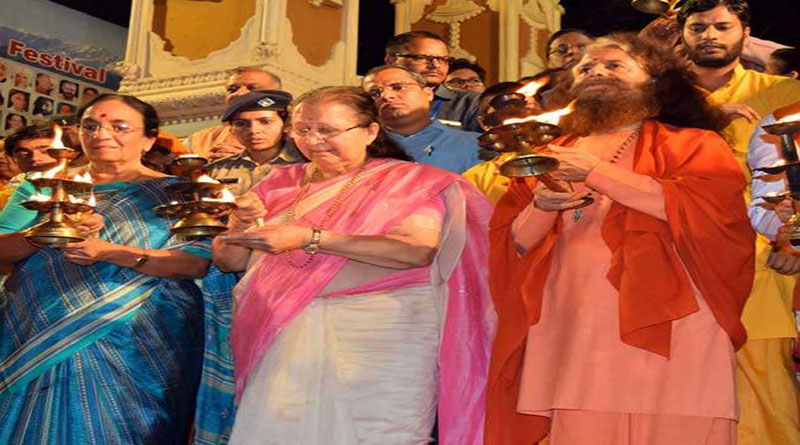 लोकसभा अध्यक्ष ने गंगा तट पर मनाया 75वां जन्मदिन