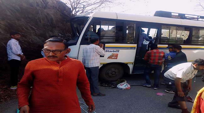 बस के ब्रेक फेल, चालक की सूझबूझ से बची यात्रियों की जान