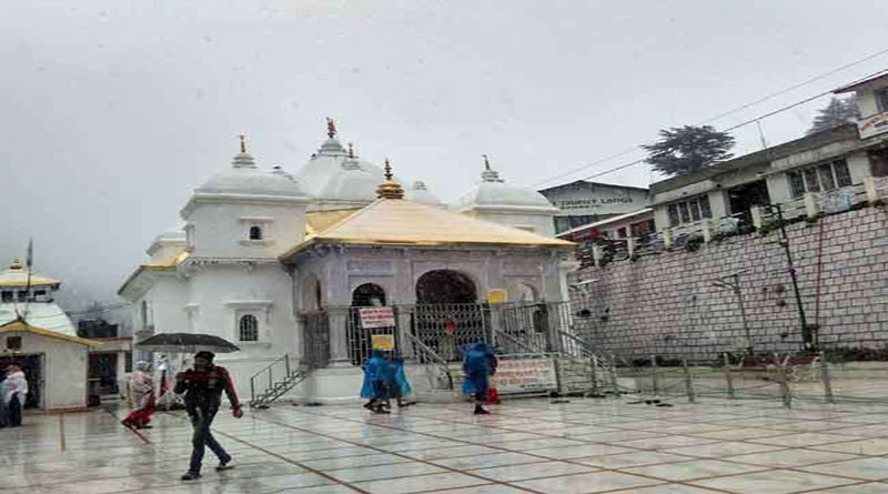 बारिश के बाद सुहावना हुआ उत्तराखंड का मौसम, गंगोत्री में हल्की बर्फबारी