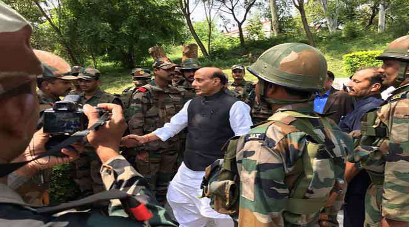 जम्मू-कश्मीर में सरकार गिरने के बाद पहली बार राजनाथ सिंह राज्य के दौरे पर