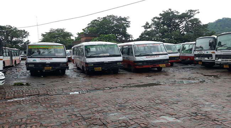 रोडवेज कर्मचारियों का कार्य बहिष्कार, पहाड़ पर बस सेवाएं ठप