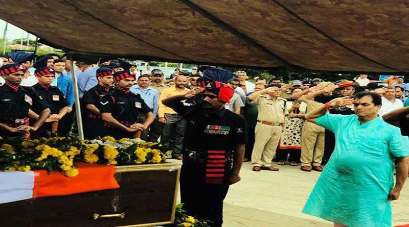 तिरंगे से लिपटकर घर पहुंचा शहीदों का पार्थिव शरीर, आज होगा अंतिम संस्‍कार