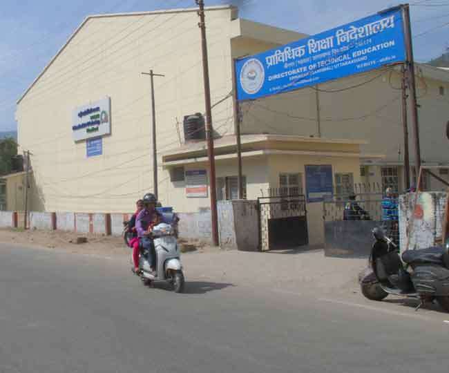 एनआइटी प्रशासन ने फिर की 900 छात्रों से लौटने की अपील