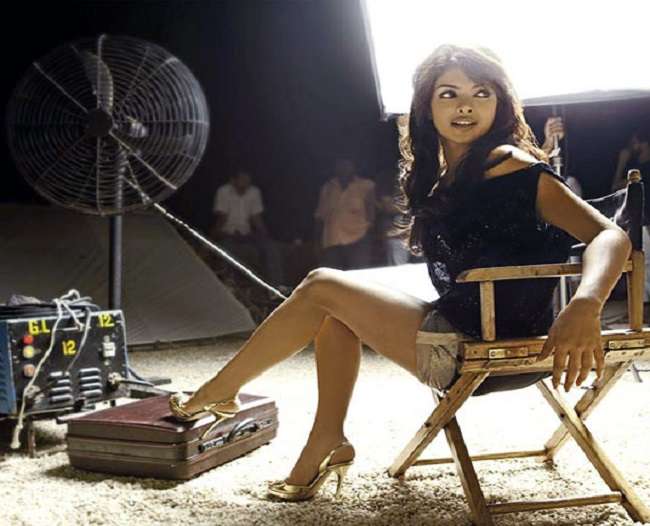 प्रियंका चोपड़ा को ब्राइडल लुक में देखने के लिए तरस जाएंगे, ऐसी है तैयारी