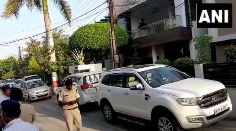 LIVE: CM कमलनाथ के करीबियों पर आयकर विभाग की रेड, 50 ठिकानों पर जांच जारी LIVE: CM कमलनाथ के करीबियों पर आयकर विभाग की रेड, 50 ठिकानों पर जांच जारी