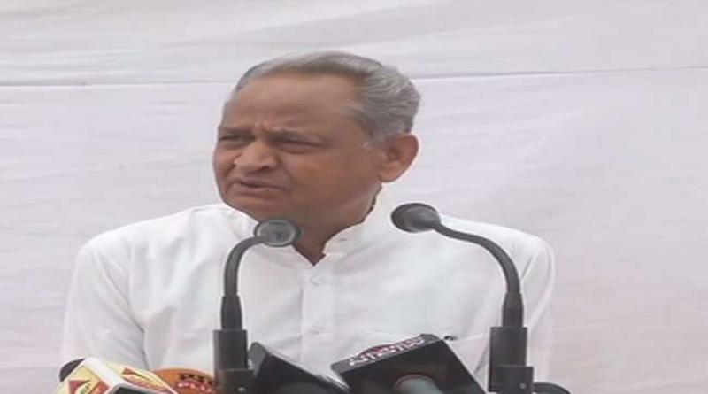 अशोक गहलोत का भाजपा पर वार, कहा- अपने फायदे के लिए बनाया रामनाथ कोविंद को राष्ट्रपति अशोक गहलोत का भाजपा पर वार, कहा- अपने फायदे के लिए बनाया रामनाथ कोविंद को राष्ट्रपति