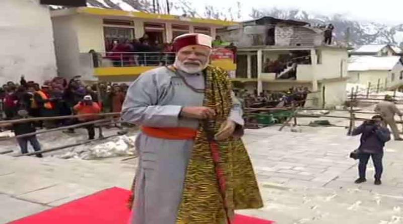 PM Modi in Kedarnath LIVE: बाबा केदार के दरबार में पीएम मोदी ने की भोले की पूजा-अर्चना