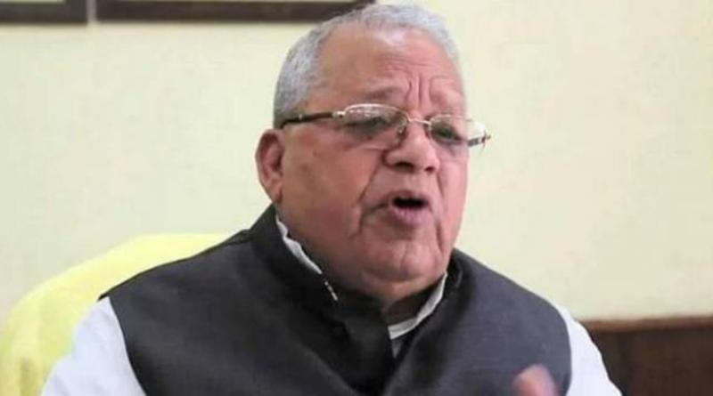 राज्यपाल पुरानी परंपरा को खत्म करते हुए ऊंची कुर्सी पर नहीं बैठेंगे राज्यपाल पुरानी परंपरा को खत्म करते हुए ऊंची कुर्सी पर नहीं बैठेंगे