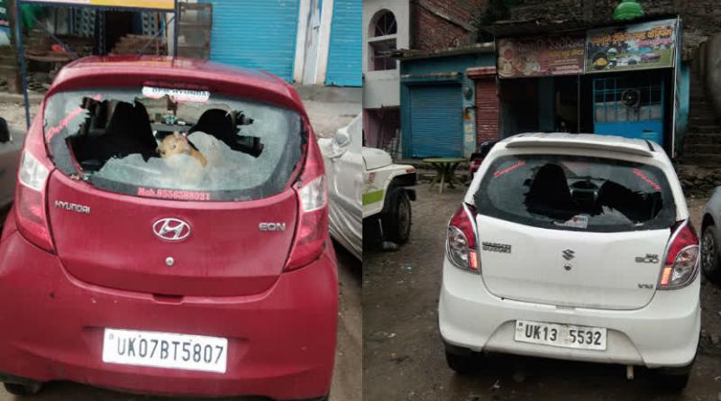 अराजक तत्वों ने वाहनों में की तोड़फोड़ – खाकी की सुस्त चाल से व्यापारियों में रोष अराजक तत्वों ने वाहनों में की तोड़फोड़ – खाकी की सुस्त चाल से व्यापारियों में रोष