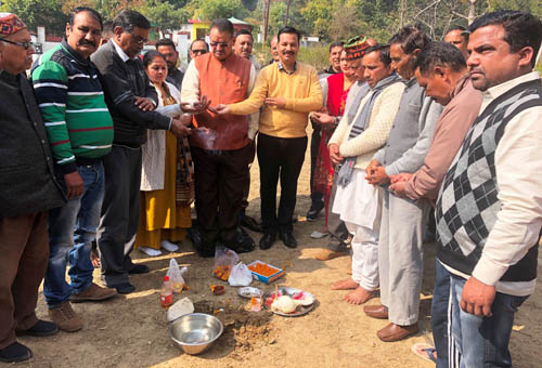 मसूरी विधायक गणेश जोशी ने ग्राम पंचायत गल्जवाड़ी में सामुदायिक भवन का किया शिलान्यास