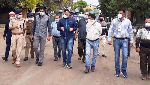 नवीन मण्डी हल्द्वानी में फुटकर बिक्री के साथ ही मंगल पडव फल, सब्जी मण्डी में सब्जी, फल की बिक्री पर तत्काल प्रभाव से लगा प्रतिबंध