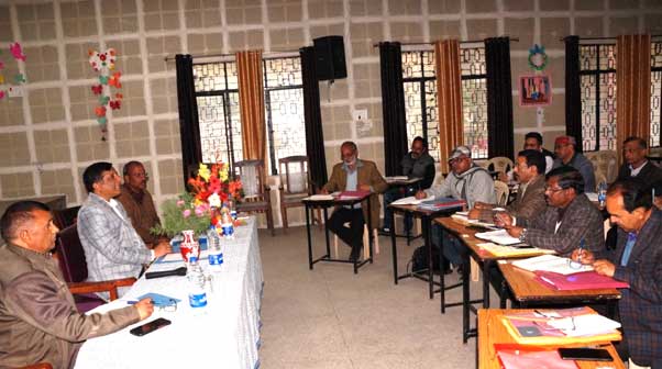 DG Education Banshidhar Tiwari directed all the education officers of Kumaon division to conduct additional classes in schools for the National Achievement Survey.