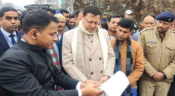 Chief Minister Dhami inspected the land of interstate bus stand to be built in Tanakpur