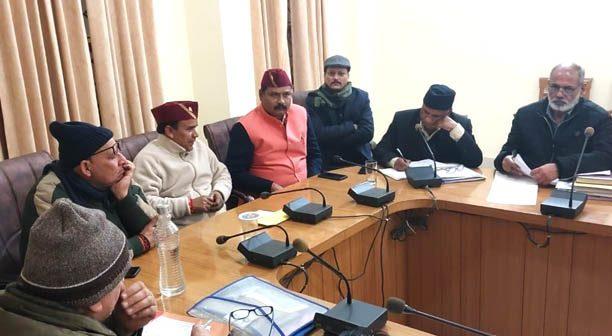 Education Minister Dr. Dhan Singh Rawat along with education officers of Nainital and Udham Singh Nagar reviewed the vacant posts of teachers in schools