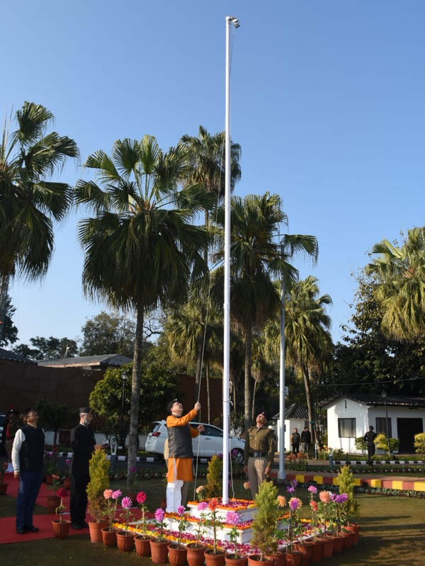 Chief Minister Pushkar Singh Dhami hoisted the national flag at Chief Minister's residence on the occasion of Republic Day