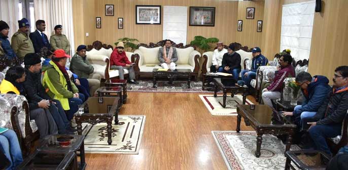 Chief Minister Dhami interacted with scientists of various establishments engaged in landslide investigation and held a meeting with local public representatives and eminent citizens.