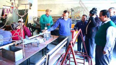 District Magistrate Mayur Dixit did a surprise inspection of the Government Industrial Training Institute in Rudraprayag Rentoli