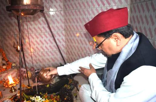 Chief Minister Dhami visited Lord Shiva at Shri Sapteshwar Mahadev Temple in Champawat