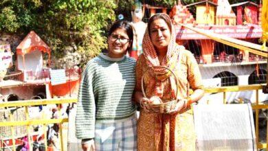 Cabinet minister Rekha Arya reached Tapkeshwar temple for Jalabhishek