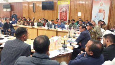 चारधाम यात्रा की तैयारियों को लेकर आयुक्त गढ़वाल मण्डल/अध्यक्ष यात्रा प्रशासन संगठन सुशील कुमार की अध्यक्षता में आयोजित की गई प्रथम वृहत्त स्तरीय बैठक