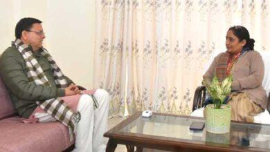 मुख़्यमंत्री धामी ने विधानसभा गैरसैंण में विधानसभा अध्यक्ष श्रीमती रितु खंडूड़ी से की शिष्टाचार भेंट