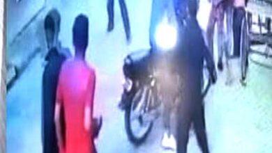 गाड़ी को लेकर को लेकर विवाद में युवकों के बीच हुई तलवारबाजी, तीन युवक घायल