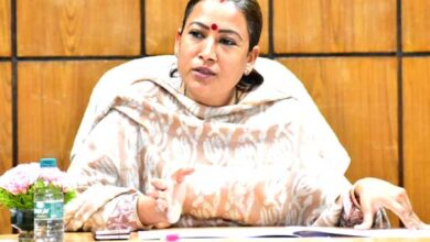 खाद्य मंत्री रेखा आर्या ने रबी विपणन सत्र 2023-24 हेतु गेहूँ खरीद की तैयारियों के सम्बन्ध में विभागीय अधिकारियों के साथ की समीक्षा बैठक