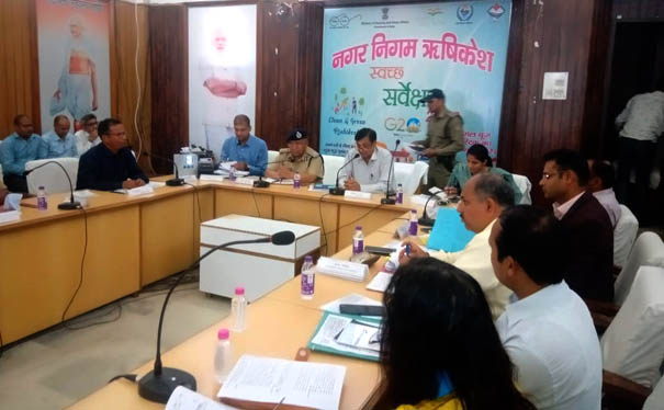 Necessary guidelines were given to the District Magistrates, Senior Superintendents of Police and officers of the concerned departments regarding Char Dham Yatra preparations and arrangements.